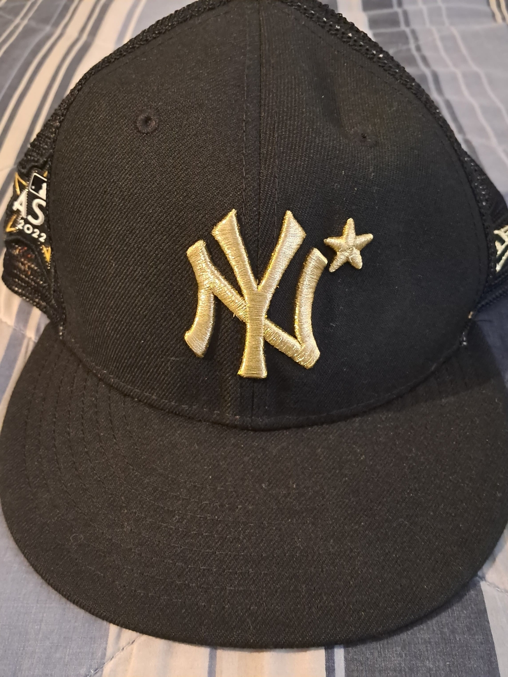 MLB  Black Cap with Gold NY Star Logo